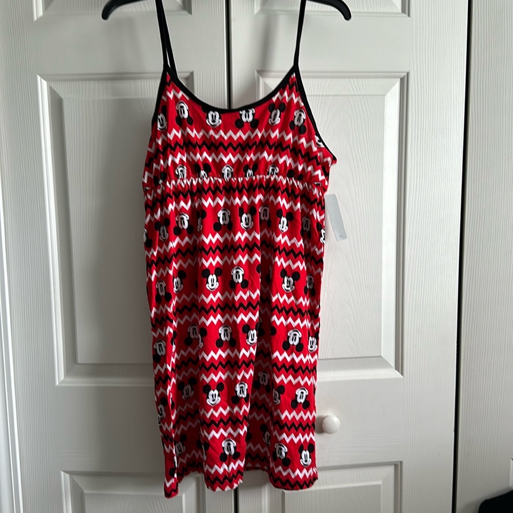 Disney ladies Juniors Red nightgown NWT